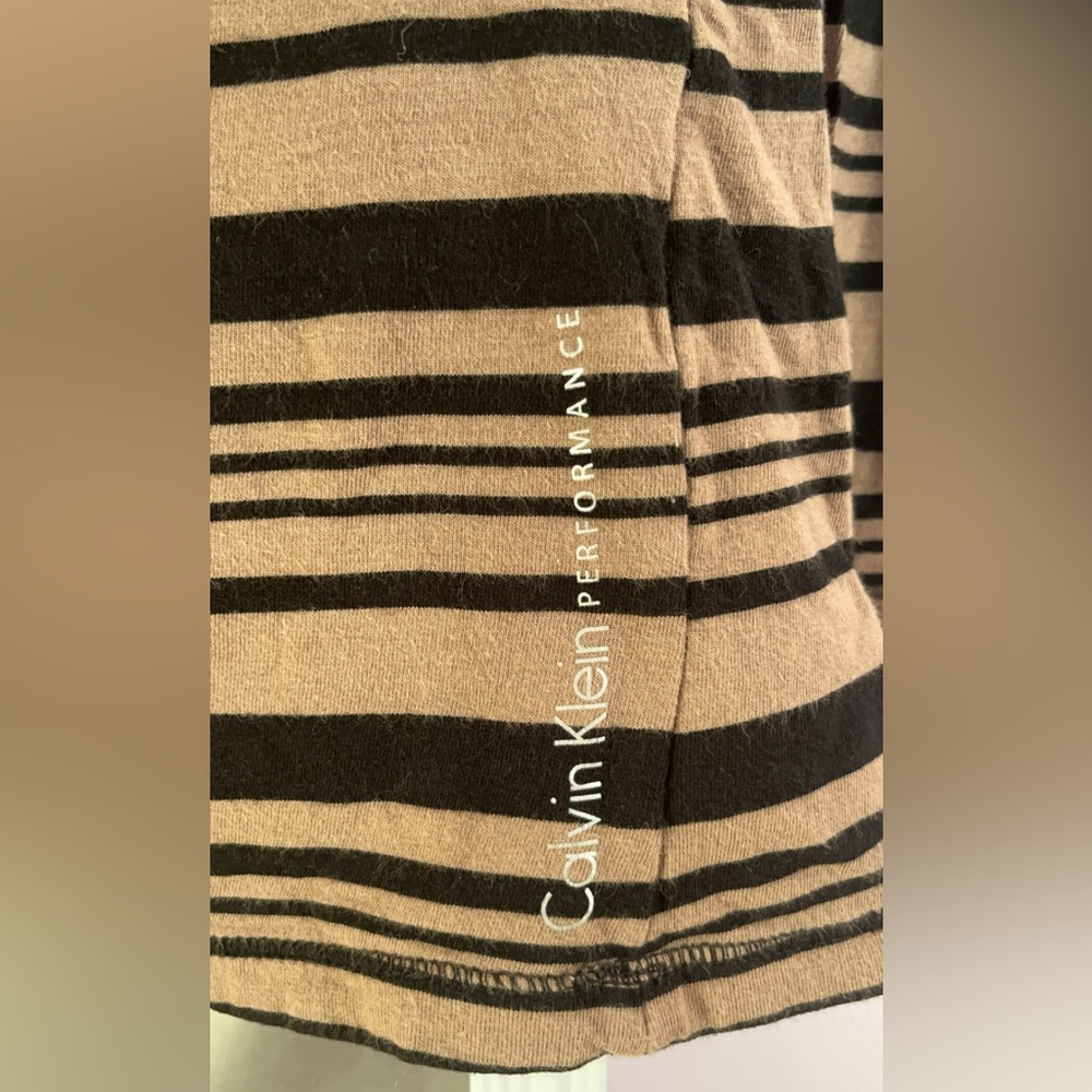 Calvin Klein Performance - Picture 4 of 5